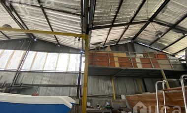Galpón con oficinas actual Astillero en el bajo de San Isidro en venta
