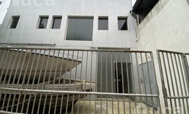Galpón con oficinas actual Astillero en el bajo de San Isidro en venta
