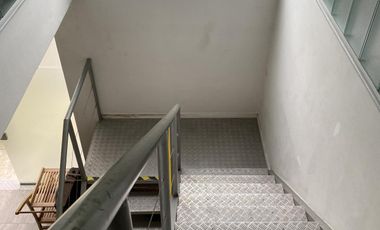 Galpón con oficinas actual Astillero en el bajo de San Isidro en venta