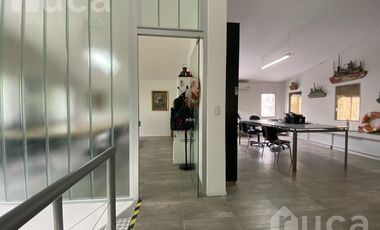 Galpón con oficinas actual Astillero en el bajo de San Isidro en venta