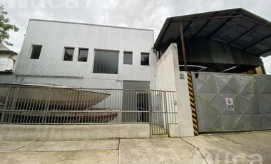 Galpón con oficinas actual Astillero en el bajo de San Isidro en venta