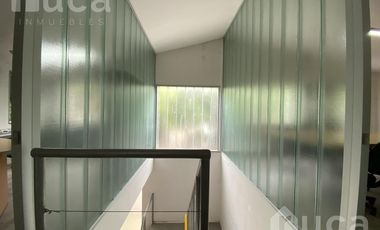Galpón con oficinas actual Astillero en el bajo de San Isidro en venta