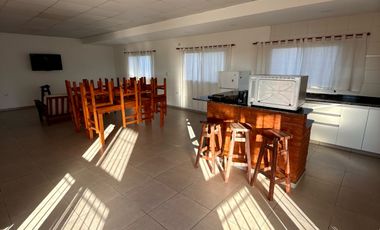 Casa en Funes norte - apto credito - apto uso comercial - Pileta -