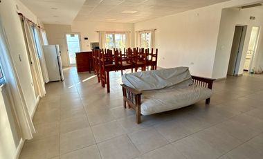 Casa en Funes norte - apto credito - apto uso comercial - Pileta -