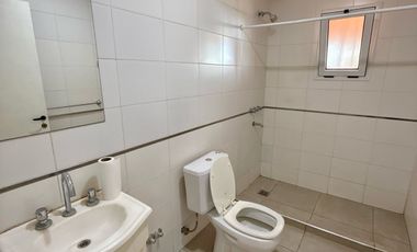 Casa en Funes norte - apto credito - apto uso comercial - Pileta -