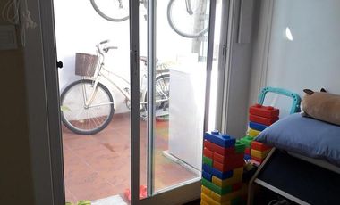 Excelente PH en 1 planta reciclado a nuevo de categoría, 2 patios, parrilla.