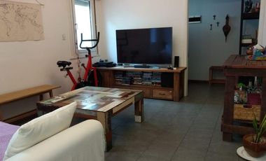 Excelente PH en 1 planta reciclado a nuevo de categoría, 2 patios, parrilla.