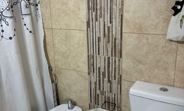 CASA. VENTA. 3 AMB. 2 DORM. BAÑO. TOILETTE. PATIO. LAVADERO