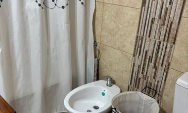 CASA. VENTA. 3 AMB. 2 DORM. BAÑO. TOILETTE. PATIO. LAVADERO