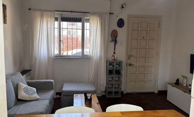 CASA. VENTA. 3 AMB. 2 DORM. BAÑO. TOILETTE. PATIO. LAVADERO