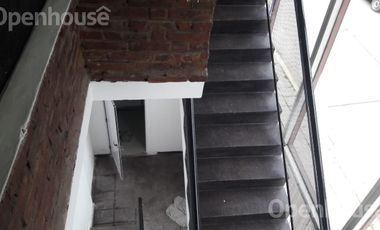 VENTA EXCELENTE EDIFICIO COMERCIAL EN CENTRO DE PILAR - ZONIFICACION UCA