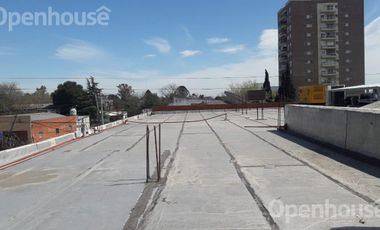 VENTA EXCELENTE EDIFICIO COMERCIAL EN CENTRO DE PILAR - ZONIFICACION UCA