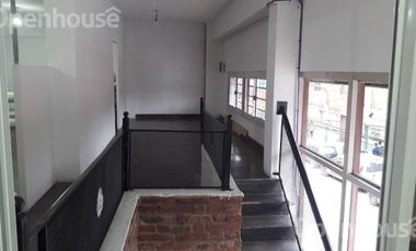 VENTA EXCELENTE EDIFICIO COMERCIAL EN CENTRO DE PILAR - ZONIFICACION UCA