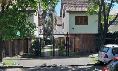 EXCELENTE DUPLEX !! Patio/ Suite / Playroom