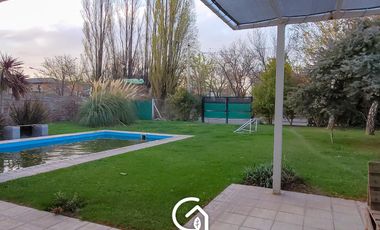 Casa en  B. Capellán