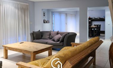 Casa en  B. Capellán