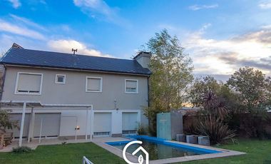 Casa en  B. Capellán