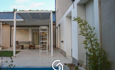 Casa en  B. Capellán