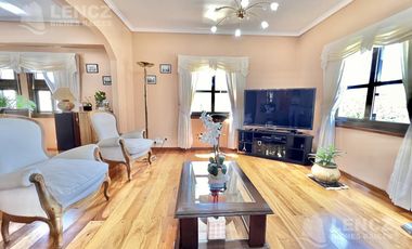 Venta Departaento Semipiso 6 Ambientes con doble cochera, Plaza Conesa, Pileta- Quilmes