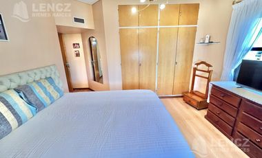 Venta Departaento Semipiso 6 Ambientes con doble cochera, Plaza Conesa, Pileta- Quilmes