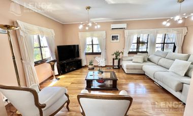 Venta Departaento Semipiso 6 Ambientes con doble cochera, Plaza Conesa, Pileta- Quilmes