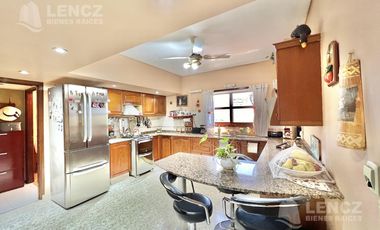 Venta Departaento Semipiso 6 Ambientes con doble cochera, Plaza Conesa, Pileta- Quilmes