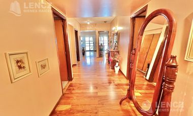 Venta Departaento Semipiso 6 Ambientes con doble cochera, Plaza Conesa, Pileta- Quilmes