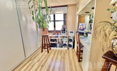 Venta Departaento Semipiso 6 Ambientes con doble cochera, Plaza Conesa, Pileta- Quilmes