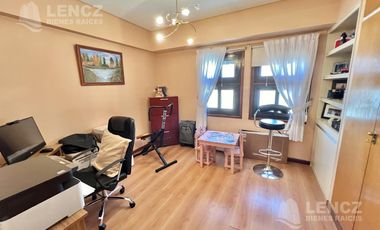 Venta Departaento Semipiso 6 Ambientes con doble cochera, Plaza Conesa, Pileta- Quilmes