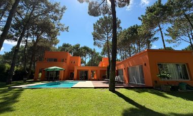 Casa sobre dos Lotes en Venta en la Herradura