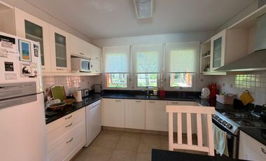 Casa sobre dos Lotes en Venta en la Herradura