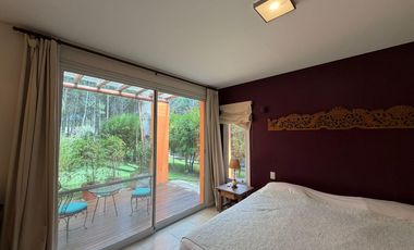 Casa sobre dos Lotes en Venta en la Herradura