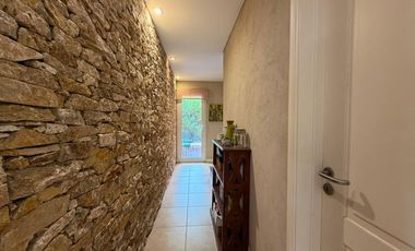 Casa sobre dos Lotes en Venta en la Herradura