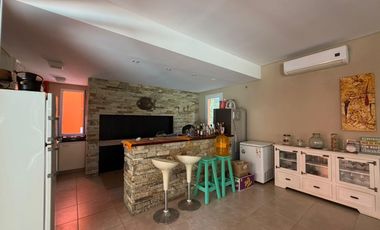 Casa sobre dos Lotes en Venta en la Herradura