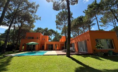 Casa sobre dos Lotes en Venta en la Herradura