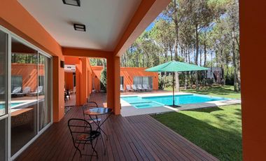 Casa sobre dos Lotes en Venta en la Herradura