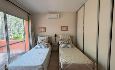 Casa sobre dos Lotes en Venta en la Herradura