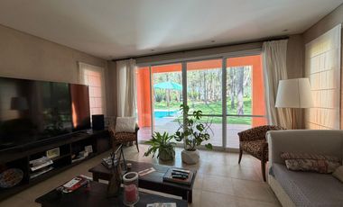 Casa sobre dos Lotes en Venta en la Herradura