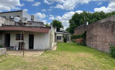 Casa en excelente ubicacion sobre lote de 13 x 56!