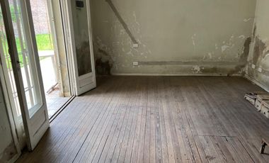 Casa en excelente ubicacion sobre lote de 13 x 56!