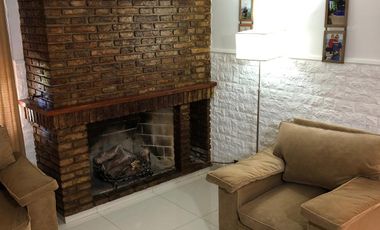 Casa en Funes - 3 dormitorios - pileta