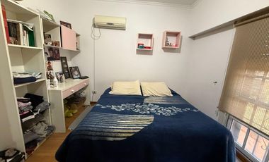 Casa de 3 ambientes con cochera y 3 locales en planta baja - Wilde