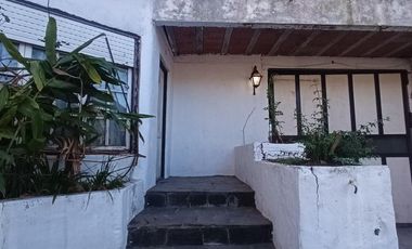 Casa a reciclar sobre lote E1