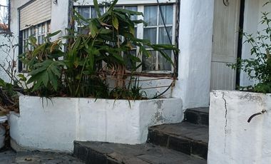 Casa a reciclar sobre lote E1