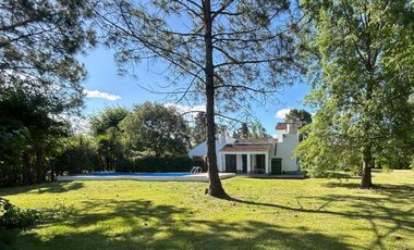 Venta - Casa - Barrio Parque Exaltación - Exaltación de la Cruz