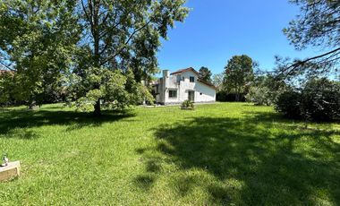 Venta - Casa - Barrio Parque Exaltación - Exaltación de la Cruz