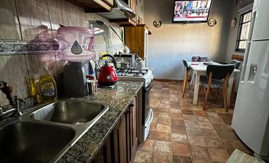 Casa en  zona residencial de Lujan