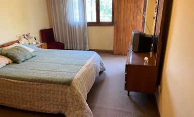 Casa en  Turdera  3 dormitorios cochera y quincho