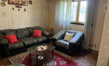 Casa en  Turdera  3 dormitorios cochera y quincho