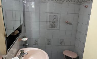 Casa en  Turdera  3 dormitorios cochera y quincho